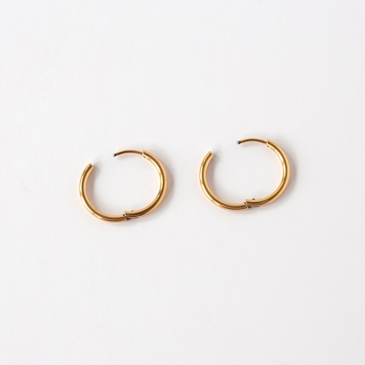 Maya 20mm Thin Hoops
