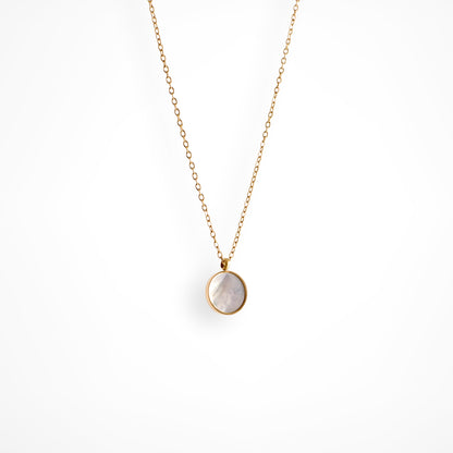 Cari Shell Pendant Necklace