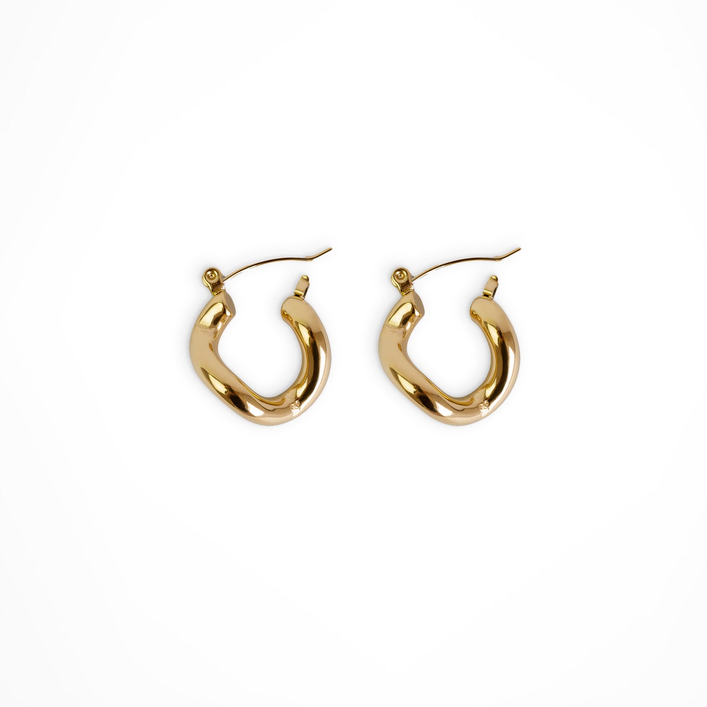 Cleo Wavy Hoops