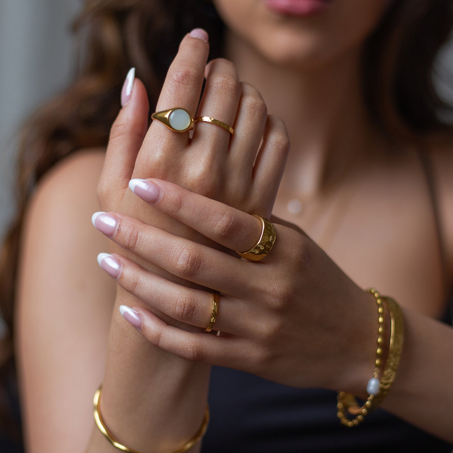 Una Hammered Stacking Ring